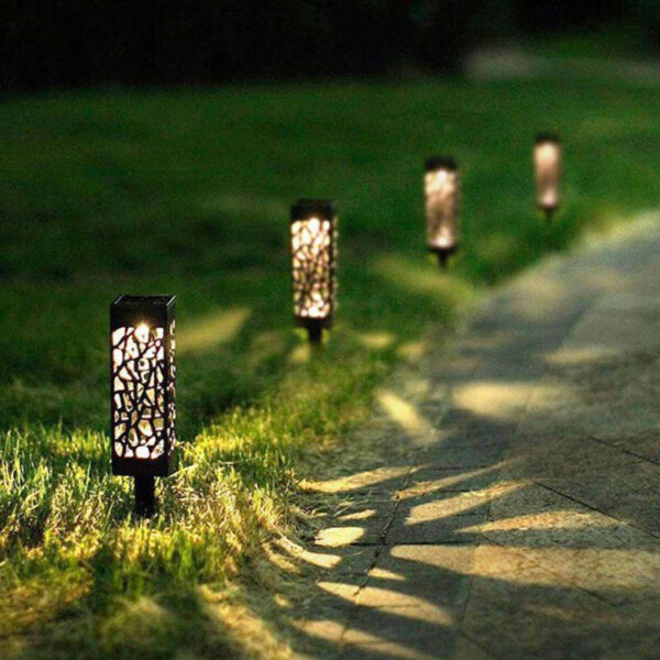 Solar hollow lawn light