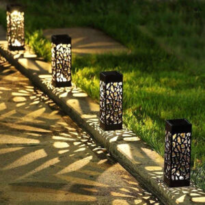 Solar hollow lawn light